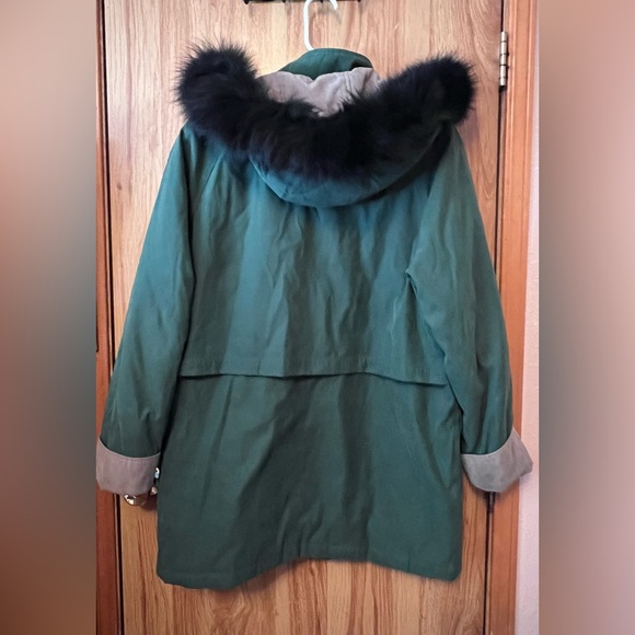 Liz Claiborne Jacket with Detachable Hood - Picture 2 of 6